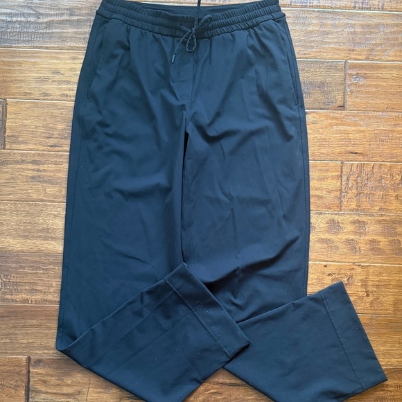 Lululemon Straight-Leg Mid-Rise Pant Luxtreme, Regular Size Small - Picture 2 of 8